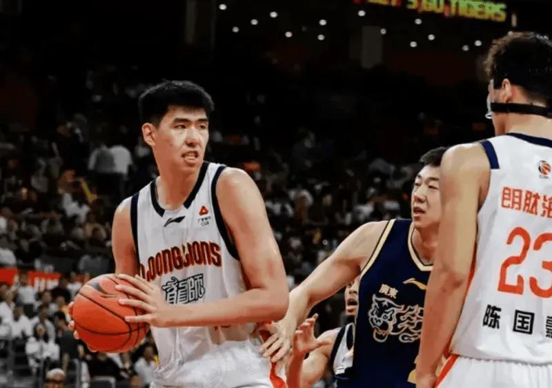 徐昕收到NBA试训+夏联邀请,同时官宣入国家队短训营,如何决策?